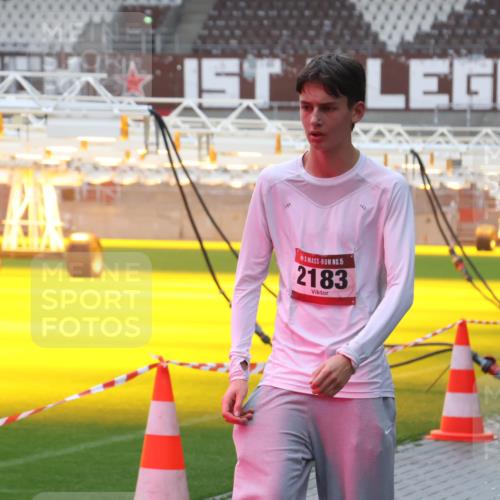 07.12.2025 - St. Pauli X-Mass-Run No. 15 Luisa Fischer http://msf.ph/oto/9385808 07.12.2025 11:37:02 Ziel 1, 15, 2183, 1588, 1590, 1753, 1792, 2004, 2183, 2310, 2316, 2405, 2517, 2907, 2917, 3610, 3612, 3614, 3653, 3826, 4628 meine-sportfotos.de