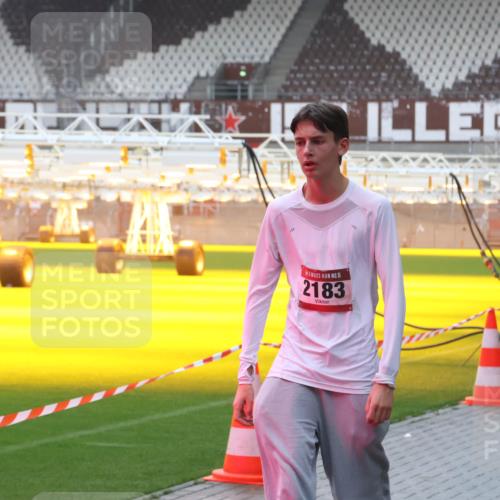 07.12.2025 - St. Pauli X-Mass-Run No. 15 Luisa Fischer http://msf.ph/oto/9385810 07.12.2025 11:37:02 Ziel 15, 2183, 1588, 1590, 1753, 1792, 2004, 2183, 2310, 2316, 2405, 2517, 2907, 2917, 3610, 3612, 3614, 3653, 3826, 4628 meine-sportfotos.de