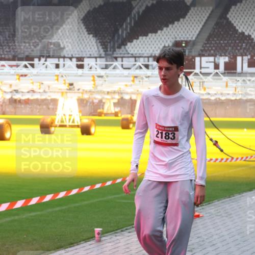 07.12.2025 - St. Pauli X-Mass-Run No. 15 Luisa Fischer http://msf.ph/oto/9385813 07.12.2025 11:37:03 Ziel 15, 2183, 1588, 1590, 1753, 1792, 2004, 2183, 2310, 2316, 2405, 2517, 2907, 2917, 3610, 3612, 3614, 3653, 3826, 4628 meine-sportfotos.de