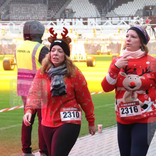 07.12.2025 - St. Pauli X-Mass-Run No. 15 Luisa Fischer http://msf.ph/oto/9385824 07.12.2025 11:37:13 Ziel 4, 15, 2310, 15, 2316, 1, 484, 991, 1588, 1590, 2004, 2022, 2102, 2279, 2405, 2517, 2917, 3826, 3931, 4628 meine-sportfotos.de