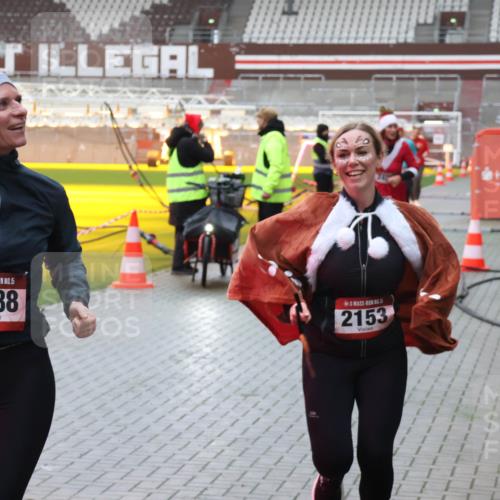 07.12.2025 - St. Pauli X-Mass-Run No. 15 Luisa Fischer http://msf.ph/oto/9385872 07.12.2025 11:37:31 Ziel 15, 1588, 2153, 484, 991, 1280, 1588, 1590, 2004, 2022, 2102, 2153, 2279, 2405, 2517, 2686, 2810, 2917, 3931 meine-sportfotos.de