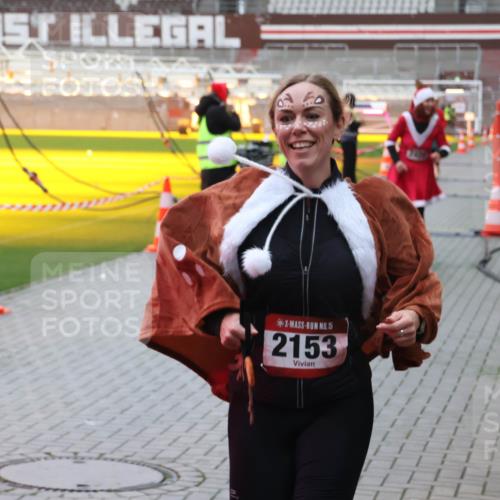07.12.2025 - St. Pauli X-Mass-Run No. 15 Luisa Fischer http://msf.ph/oto/9385875 07.12.2025 11:37:32 Ziel 1, 15, 2153, 484, 991, 1280, 1588, 1590, 2004, 2022, 2102, 2153, 2279, 2405, 2517, 2686, 2810, 2917, 3931 meine-sportfotos.de