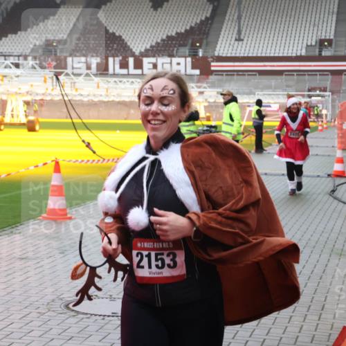 07.12.2025 - St. Pauli X-Mass-Run No. 15 Luisa Fischer http://msf.ph/oto/9385876 07.12.2025 11:37:32 Ziel 15, 2153, 2405, 484, 991, 1280, 1588, 1590, 2004, 2022, 2102, 2153, 2279, 2405, 2517, 2686, 2810, 2917, 3931 meine-sportfotos.de