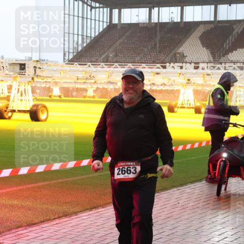 07.12.2025 - St. Pauli X-Mass-Run No. 15 Luisa Fischer http://msf.ph/oto/9385883 07.12.2025 10:18:40 Ziel 15, 2663, 243, 264, 269, 1963, 2049, 2663, 3520, 3606, 3608, 3804, 4227, 4540 meine-sportfotos.de