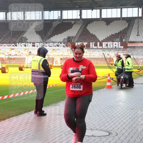 07.12.2025 - St. Pauli X-Mass-Run No. 15 Luisa Fischer http://msf.ph/oto/9385903 07.12.2025 11:37:52 Ziel 5, 2686, 1154, 484, 544, 857, 991, 1154, 1156, 1280, 2022, 2102, 2153, 2279, 2686, 2810, 3916, 3931 meine-sportfotos.de