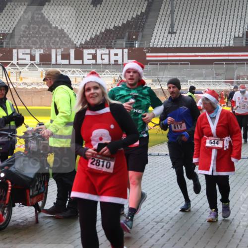 07.12.2025 - St. Pauli X-Mass-Run No. 15 Luisa Fischer http://msf.ph/oto/9385936 07.12.2025 11:38:13 Ziel 916, 656, 2810, 617, 544, 307, 544, 617, 857, 1154, 1156, 2810, 3000, 3059, 3358, 3916 meine-sportfotos.de