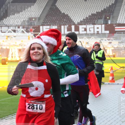 07.12.2025 - St. Pauli X-Mass-Run No. 15 Luisa Fischer http://msf.ph/oto/9385944 07.12.2025 11:38:14 Ziel 15, 2810, 544, 307, 544, 617, 857, 1154, 1156, 2810, 3000, 3059, 3358, 3916 meine-sportfotos.de