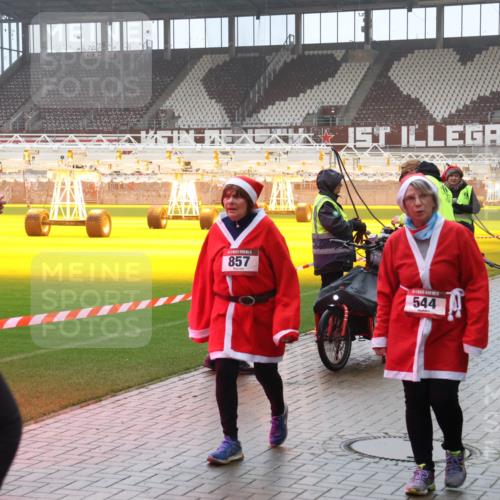07.12.2025 - St. Pauli X-Mass-Run No. 15 Luisa Fischer http://msf.ph/oto/9385958 07.12.2025 11:38:16 Ziel 5, 857, 544, 307, 544, 617, 857, 1154, 1156, 2810, 3000, 3059, 3358, 3916 meine-sportfotos.de