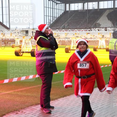 07.12.2025 - St. Pauli X-Mass-Run No. 15 Luisa Fischer http://msf.ph/oto/9385969 07.12.2025 11:38:18 Ziel 1, 857, 544, 307, 544, 617, 857, 1154, 1156, 3000, 3059, 3358, 3916 meine-sportfotos.de