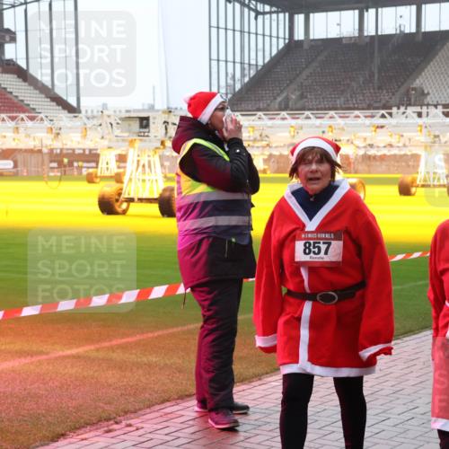 07.12.2025 - St. Pauli X-Mass-Run No. 15 Luisa Fischer http://msf.ph/oto/9385970 07.12.2025 11:38:18 Ziel 1, 15, 857, 15, 544, 307, 544, 617, 857, 1154, 1156, 3000, 3059, 3358, 3916 meine-sportfotos.de