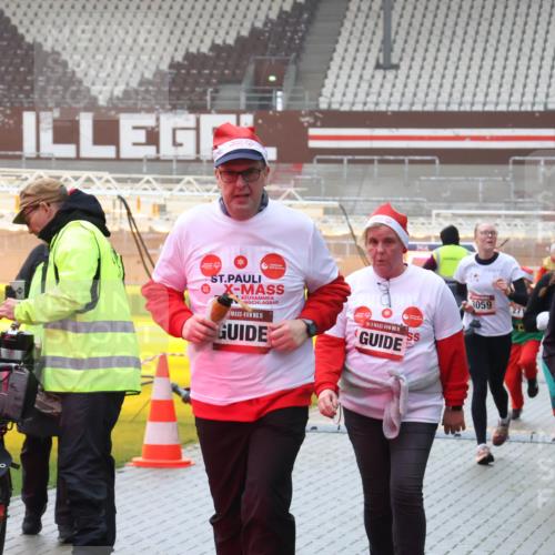 07.12.2025 - St. Pauli X-Mass-Run No. 15 Luisa Fischer http://msf.ph/oto/9385979 07.12.2025 11:38:23 Ziel 65, 19, 15, 15, 3059, 271, 15, 307, 307, 544, 617, 857, 1154, 1156, 2395, 2396, 2715, 3000, 3059, 3065, 3066, 3341, 3358, 3762, 3765, 3916 meine-sportfotos.de