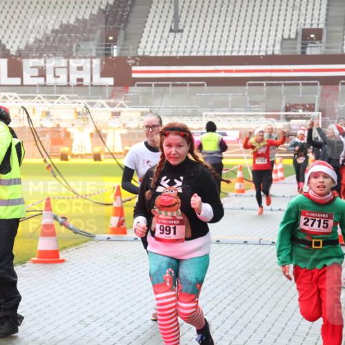 07.12.2025 - St. Pauli X-Mass-Run No. 15 Luisa Fischer http://msf.ph/oto/9385991 07.12.2025 11:38:26 Ziel 0, 15, 15, 991, 3762, 15, 2715, 307, 617, 1154, 1156, 2395, 2396, 2715, 3000, 3059, 3065, 3066, 3341, 3358, 3762, 3765, 3916 meine-sportfotos.de