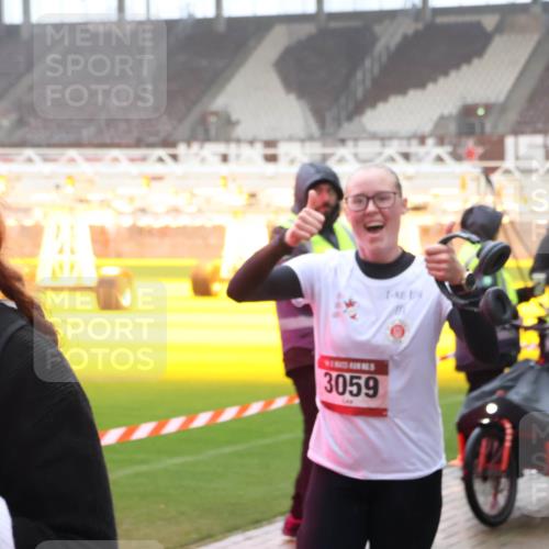 07.12.2025 - St. Pauli X-Mass-Run No. 15 Luisa Fischer http://msf.ph/oto/9386009 07.12.2025 11:38:30 Ziel 3059, 307, 617, 1154, 1156, 2395, 2396, 2715, 3000, 3059, 3065, 3066, 3341, 3358, 3762, 3765 meine-sportfotos.de