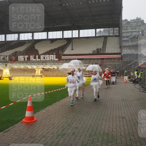 07.12.2025 - St. Pauli X-Mass-Run No. 15 Fabian Wolf http://msf.ph/oto/9386013 07.12.2025 10:14:55 Ziel 762, 1363, 1867, 1869, 1873, 2891, 3481, 4001, 4004 meine-sportfotos.de