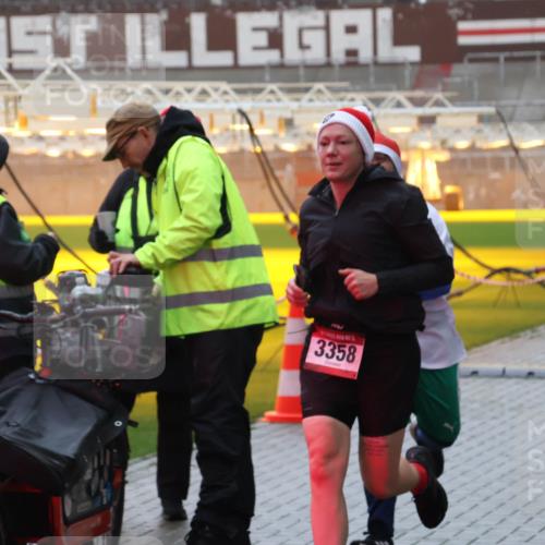 07.12.2025 - St. Pauli X-Mass-Run No. 15 Luisa Fischer http://msf.ph/oto/9386059 07.12.2025 11:38:42 Ziel 1, 3358, 307, 617, 2395, 2396, 2715, 3000, 3059, 3065, 3066, 3341, 3358, 3762, 3765, 4821, 4822 meine-sportfotos.de