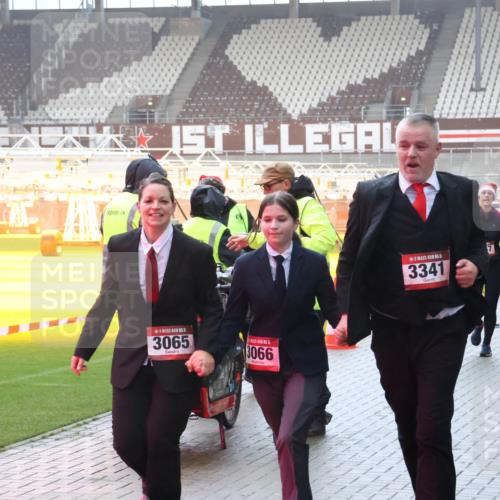 07.12.2025 - St. Pauli X-Mass-Run No. 15 Luisa Fischer http://msf.ph/oto/9386100 07.12.2025 11:38:59 Ziel 5, 3065, 5, 3066, 5, 3341, 3365, 453, 729, 1133, 1318, 1601, 1605, 1606, 2010, 2011, 2099, 2395, 2396, 2715, 2815, 2816, 3065, 3066, 3341, 3365, 3367, 3508, 3762, 3765, 4821, 4822 meine-sportfotos.de