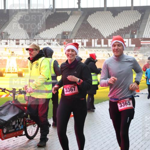 07.12.2025 - St. Pauli X-Mass-Run No. 15 Luisa Fischer http://msf.ph/oto/9386112 07.12.2025 11:39:04 Ziel 54, 15, 3367, 15, 3365, 1606, 116, 453, 729, 1133, 1318, 1601, 1605, 1606, 2010, 2011, 2099, 2395, 2396, 2602, 2715, 2815, 2816, 3065, 3066, 3341, 3365, 3367, 3508, 3762, 3765, 4821, 4822 meine-sportfotos.de