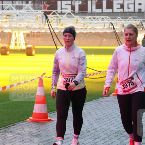 07.12.2025 - St. Pauli X-Mass-Run No. 15 Luisa Fischer http://msf.ph/oto/9386174 07.12.2025 10:19:27 Ziel 15, 397, 15, 3975, 243, 721, 1034, 1607, 1671, 2152, 2631, 2925, 3455, 3724, 3862, 3975, 3976, 4115, 4330, 4331, 4436, 4437, 4438, 4466, 4473, 4475, 4498, 4521, 4522, 4524, 4547 meine-sportfotos.de
