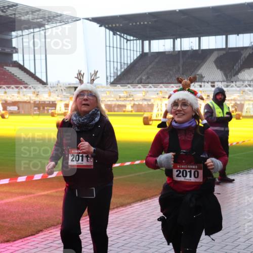 07.12.2025 - St. Pauli X-Mass-Run No. 15 Luisa Fischer http://msf.ph/oto/9386184 07.12.2025 11:39:26 Ziel 2011, 15, 2010, 453, 729, 1133, 1318, 1601, 1605, 1606, 1737, 2010, 2011, 2099, 2225, 2226, 2602, 2815, 2816, 2978, 3357, 3365, 3367, 3508 meine-sportfotos.de