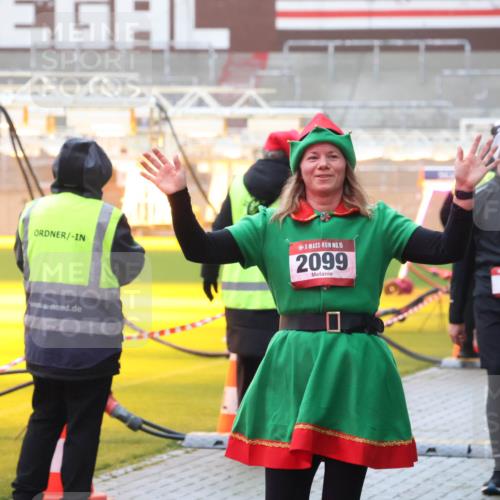 07.12.2025 - St. Pauli X-Mass-Run No. 15 Luisa Fischer http://msf.ph/oto/9386188 07.12.2025 11:39:32 Ziel 15, 2099, 729, 453, 729, 1133, 1318, 1601, 1605, 1606, 1737, 2010, 2011, 2057, 2099, 2225, 2226, 2602, 2815, 2816, 2978, 3357, 3365, 3367, 3508 meine-sportfotos.de