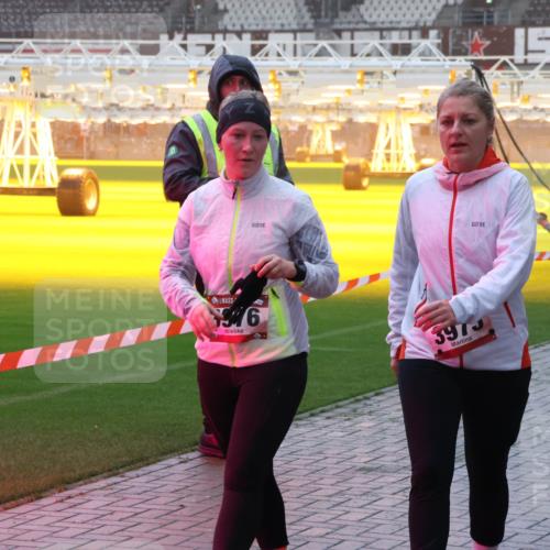 07.12.2025 - St. Pauli X-Mass-Run No. 15 Luisa Fischer http://msf.ph/oto/9386194 07.12.2025 10:19:29 Ziel 346, 3975, 44, 721, 1034, 1607, 1671, 2152, 2631, 2925, 3455, 3695, 3724, 3862, 3975, 3976, 4115, 4330, 4331, 4436, 4437, 4438, 4466, 4473, 4475, 4498, 4521, 4522, 4524, 4547 meine-sportfotos.de