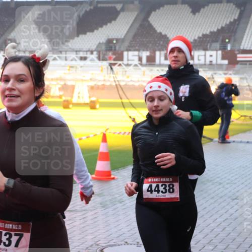 07.12.2025 - St. Pauli X-Mass-Run No. 15 Luisa Fischer http://msf.ph/oto/9386203 07.12.2025 10:19:31 Ziel 5, 4437, 15, 4438, 6, 721, 1034, 2152, 2631, 2925, 3455, 3695, 3724, 3862, 3975, 3976, 4115, 4330, 4331, 4436, 4437, 4438, 4466, 4473, 4475, 4498, 4521, 4522, 4524, 4547 meine-sportfotos.de