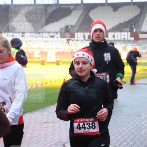 07.12.2025 - St. Pauli X-Mass-Run No. 15 Luisa Fischer http://msf.ph/oto/9386205 07.12.2025 10:19:31 Ziel 115, 5, 36, 15, 4438, 721, 1034, 2152, 2631, 2925, 3455, 3695, 3724, 3862, 3975, 3976, 4115, 4330, 4331, 4436, 4437, 4438, 4466, 4473, 4475, 4498, 4521, 4522, 4524, 4547 meine-sportfotos.de