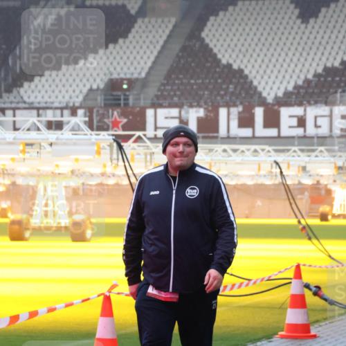 07.12.2025 - St. Pauli X-Mass-Run No. 15 Luisa Fischer http://msf.ph/oto/9386212 07.12.2025 10:19:34 Ziel 721, 1034, 2152, 3011, 3013, 3455, 3695, 3724, 3862, 3975, 3976, 4115, 4330, 4331, 4436, 4437, 4438, 4466, 4473, 4475, 4498, 4521, 4522, 4524, 4547 meine-sportfotos.de