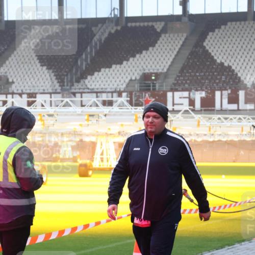 07.12.2025 - St. Pauli X-Mass-Run No. 15 Luisa Fischer http://msf.ph/oto/9386214 07.12.2025 10:19:35 Ziel 721, 1034, 2152, 3011, 3013, 3455, 3695, 3724, 3862, 3975, 3976, 4038, 4115, 4330, 4331, 4436, 4437, 4438, 4466, 4473, 4475, 4498, 4521, 4522, 4524, 4547 meine-sportfotos.de