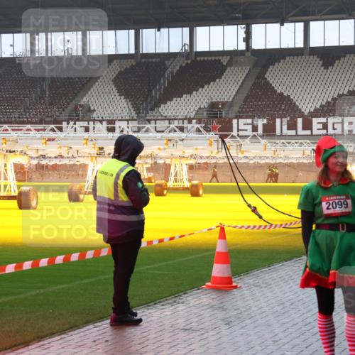 07.12.2025 - St. Pauli X-Mass-Run No. 15 Luisa Fischer http://msf.ph/oto/9386229 07.12.2025 11:39:36 Ziel 2099, 729, 2220, 453, 729, 1133, 1318, 1605, 1737, 2010, 2011, 2057, 2099, 2225, 2226, 2602, 2815, 2816, 2978, 3357, 3508, 3593 meine-sportfotos.de