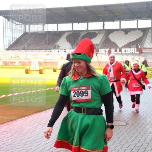 07.12.2025 - St. Pauli X-Mass-Run No. 15 Luisa Fischer http://msf.ph/oto/9386244 07.12.2025 11:39:41 Ziel 15, 2099, 2226, 2225, 729, 1737, 2010, 2011, 2057, 2225, 2226, 2602, 2978, 3357, 3593 meine-sportfotos.de