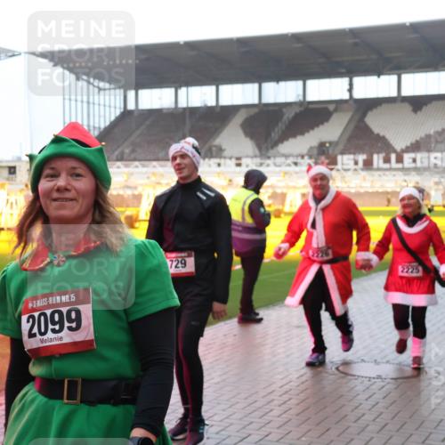 07.12.2025 - St. Pauli X-Mass-Run No. 15 Luisa Fischer http://msf.ph/oto/9386248 07.12.2025 11:39:42 Ziel 15, 2099, 729, 2226, 1, 2225, 729, 1737, 2057, 2225, 2226, 2602, 2978, 3357, 3593 meine-sportfotos.de