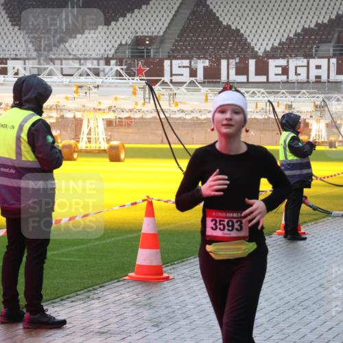07.12.2025 - St. Pauli X-Mass-Run No. 15 Luisa Fischer http://msf.ph/oto/9386260 07.12.2025 11:39:53 Ziel 3593, 12, 533, 1737, 2057, 2225, 2226, 2978, 3357, 3362, 3593 meine-sportfotos.de