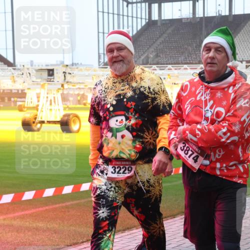 07.12.2025 - St. Pauli X-Mass-Run No. 15 Luisa Fischer http://msf.ph/oto/9386272 07.12.2025 10:19:49 Ziel 15, 3229, 15, 3874, 658, 661, 2750, 3011, 3013, 3455, 3695, 3724, 3975, 3976, 4038, 4074, 4115, 4330, 4331, 4436, 4437, 4438, 4466, 4473, 4475, 4498 meine-sportfotos.de