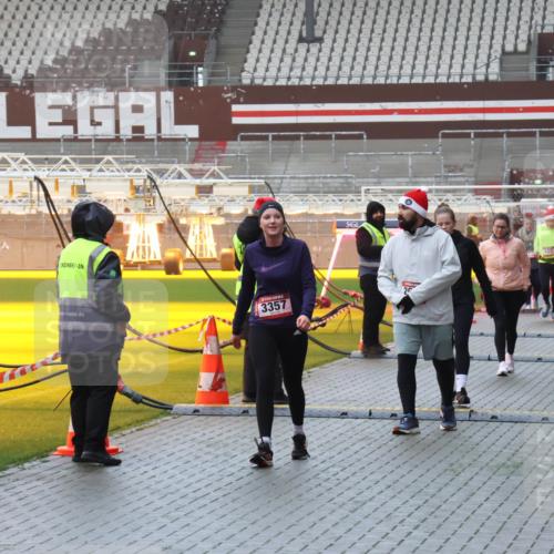 07.12.2025 - St. Pauli X-Mass-Run No. 15 Luisa Fischer http://msf.ph/oto/9386278 07.12.2025 11:39:57 Ziel 3357, 12, 533, 2057, 2225, 2226, 2978, 3357, 3362, 3593 meine-sportfotos.de