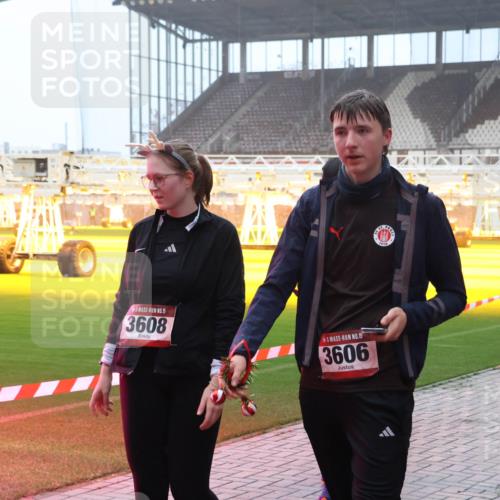 07.12.2025 - St. Pauli X-Mass-Run No. 15 Luisa Fischer http://msf.ph/oto/9386314 07.12.2025 10:19:54 Ziel 15, 3608, 15, 3606, 658, 661, 2750, 3011, 3013, 3455, 3695, 3724, 3975, 3976, 4038, 4074, 4115, 4330, 4331, 4436, 4437, 4438, 4466, 4473, 4475, 4498 meine-sportfotos.de