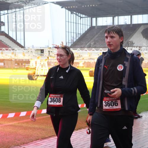 07.12.2025 - St. Pauli X-Mass-Run No. 15 Luisa Fischer http://msf.ph/oto/9386324 07.12.2025 10:19:54 Ziel 15, 3608, 15, 3606, 658, 661, 2750, 3011, 3013, 3455, 3695, 3724, 3975, 3976, 4038, 4074, 4115, 4330, 4331, 4436, 4437, 4438, 4466, 4473, 4475, 4498 meine-sportfotos.de