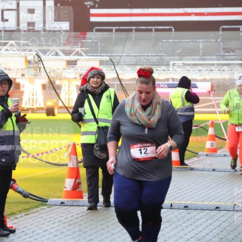 07.12.2025 - St. Pauli X-Mass-Run No. 15 Luisa Fischer http://msf.ph/oto/9386340 07.12.2025 11:40:18 Ziel 12, 3362, 12, 533, 1168, 1169, 1533, 1838, 1843, 2031, 2561, 3362, 3593 meine-sportfotos.de