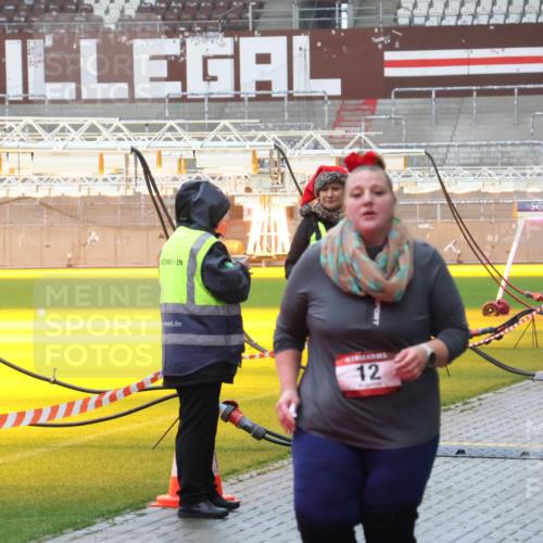 07.12.2025 - St. Pauli X-Mass-Run No. 15 Luisa Fischer http://msf.ph/oto/9386347 07.12.2025 11:40:20 Ziel 12, 12, 533, 1168, 1169, 1533, 1838, 1843, 2031, 2561, 3362, 3593 meine-sportfotos.de
