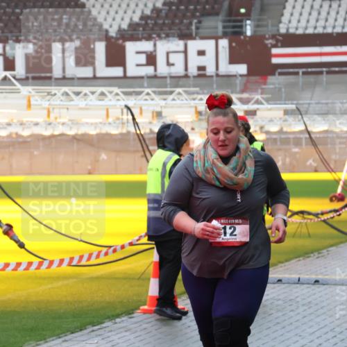 07.12.2025 - St. Pauli X-Mass-Run No. 15 Luisa Fischer http://msf.ph/oto/9386349 07.12.2025 11:40:20 Ziel 15, 12, 12, 533, 1168, 1169, 1533, 1838, 1843, 2031, 2561, 3362, 3593 meine-sportfotos.de