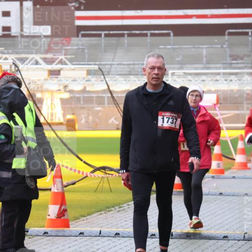 07.12.2025 - St. Pauli X-Mass-Run No. 15 Luisa Fischer http://msf.ph/oto/9386394 07.12.2025 11:40:33 Ziel 1737, 1168, 533, 1168, 1169, 1533, 1838, 1843, 2031, 2144, 2561, 2713, 3362, 3554, 3824, 3825 meine-sportfotos.de