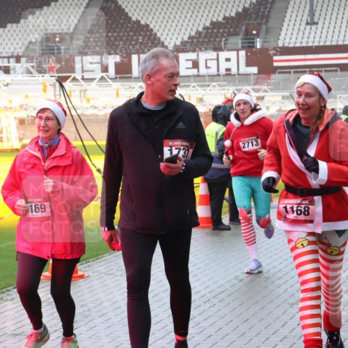 07.12.2025 - St. Pauli X-Mass-Run No. 15 Luisa Fischer http://msf.ph/oto/9386423 07.12.2025 11:40:40 Ziel 169, 173, 2713, 15, 1168, 1533, 533, 1168, 1169, 1533, 1756, 1838, 1843, 2031, 2144, 2561, 2713, 3362, 3554, 3824, 3825, 3850 meine-sportfotos.de