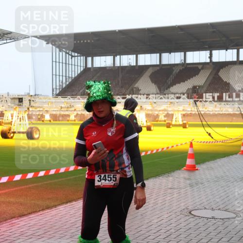 07.12.2025 - St. Pauli X-Mass-Run No. 15 Luisa Fischer http://msf.ph/oto/9386501 07.12.2025 10:20:20 Ziel 3455, 459, 658, 661, 1364, 1553, 1903, 2238, 2750, 2751, 2855, 3011, 3013, 3846, 3871, 3893, 4038, 4042, 4071, 4074, 4503 meine-sportfotos.de