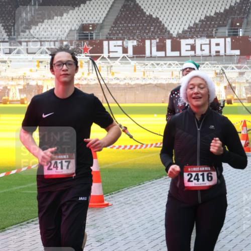 07.12.2025 - St. Pauli X-Mass-Run No. 15 Luisa Fischer http://msf.ph/oto/9386510 07.12.2025 11:41:00 Ziel 15, 2417, 1, 5, 2416, 52, 726, 727, 1061, 1277, 1533, 1756, 2144, 2199, 2294, 2416, 2417, 2425, 2713, 2865, 2976, 3554, 3592, 3619, 3824, 3825, 3850, 4608 meine-sportfotos.de