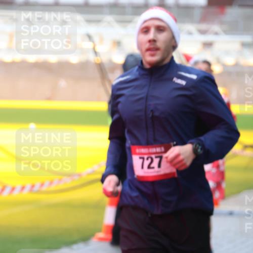 07.12.2025 - St. Pauli X-Mass-Run No. 15 Luisa Fischer http://msf.ph/oto/9386525 07.12.2025 11:41:05 Ziel 727, 52, 726, 727, 1061, 1277, 1756, 2144, 2199, 2292, 2294, 2416, 2417, 2425, 2713, 2865, 2947, 2976, 3259, 3554, 3592, 3619, 3824, 3825, 3850, 3912, 4608 meine-sportfotos.de