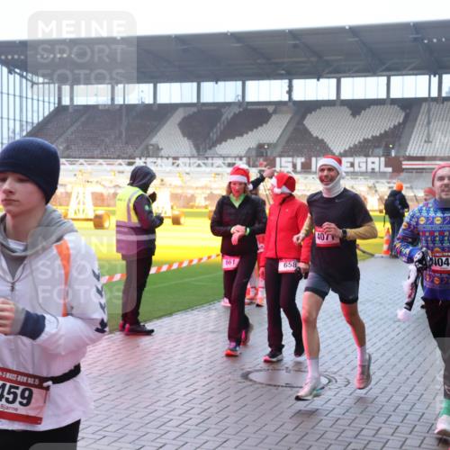 07.12.2025 - St. Pauli X-Mass-Run No. 15 Luisa Fischer http://msf.ph/oto/9386526 07.12.2025 10:20:34 Ziel 15, 459, 661, 658, 407, 1553, 4042, 447, 452, 459, 461, 478, 1364, 1553, 1903, 2187, 2238, 2751, 2855, 3473, 3832, 3846, 3871, 3893, 4042, 4071, 4116, 4503, 4523 meine-sportfotos.de