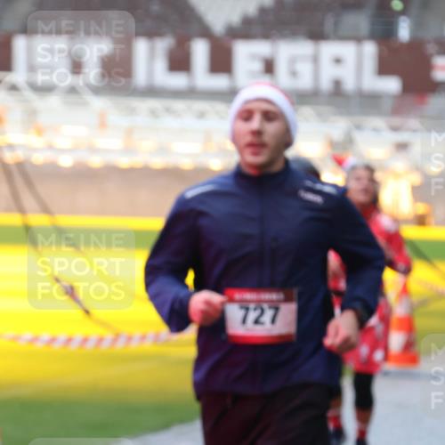 07.12.2025 - St. Pauli X-Mass-Run No. 15 Luisa Fischer http://msf.ph/oto/9386527 07.12.2025 11:41:05 Ziel 727, 52, 726, 727, 1061, 1277, 1756, 2144, 2199, 2292, 2294, 2416, 2417, 2425, 2713, 2865, 2947, 2976, 3259, 3554, 3592, 3619, 3824, 3825, 3850, 3912, 4608 meine-sportfotos.de