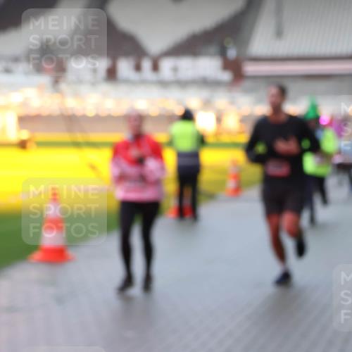 07.12.2025 - St. Pauli X-Mass-Run No. 15 Luisa Fischer http://msf.ph/oto/9386559 07.12.2025 11:41:10 Ziel 52, 726, 727, 1061, 1277, 1756, 2144, 2199, 2292, 2294, 2416, 2417, 2425, 2713, 2865, 2947, 2976, 3259, 3554, 3592, 3619, 3824, 3825, 3850, 3912, 4608 meine-sportfotos.de