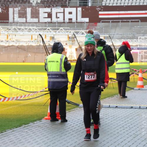 07.12.2025 - St. Pauli X-Mass-Run No. 15 Luisa Fischer http://msf.ph/oto/9386648 07.12.2025 11:41:24 Ziel 1277, 2708, 52, 726, 727, 1061, 1277, 2199, 2292, 2294, 2416, 2417, 2425, 2708, 2710, 2865, 2947, 2976, 3259, 3592, 3619, 3747, 3748, 3880, 3885, 3912, 4608 meine-sportfotos.de