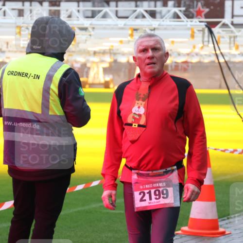 07.12.2025 - St. Pauli X-Mass-Run No. 15 Luisa Fischer http://msf.ph/oto/9386652 07.12.2025 11:41:32 Ziel 15, 2199, 52, 726, 727, 1277, 2199, 2292, 2294, 2425, 2465, 2466, 2470, 2471, 2476, 2479, 2491, 2708, 2710, 2865, 2947, 2976, 3153, 3204, 3259, 3505, 3592, 3619, 3747, 3748, 3880, 3885, 3912, 4608 meine-sportfotos.de